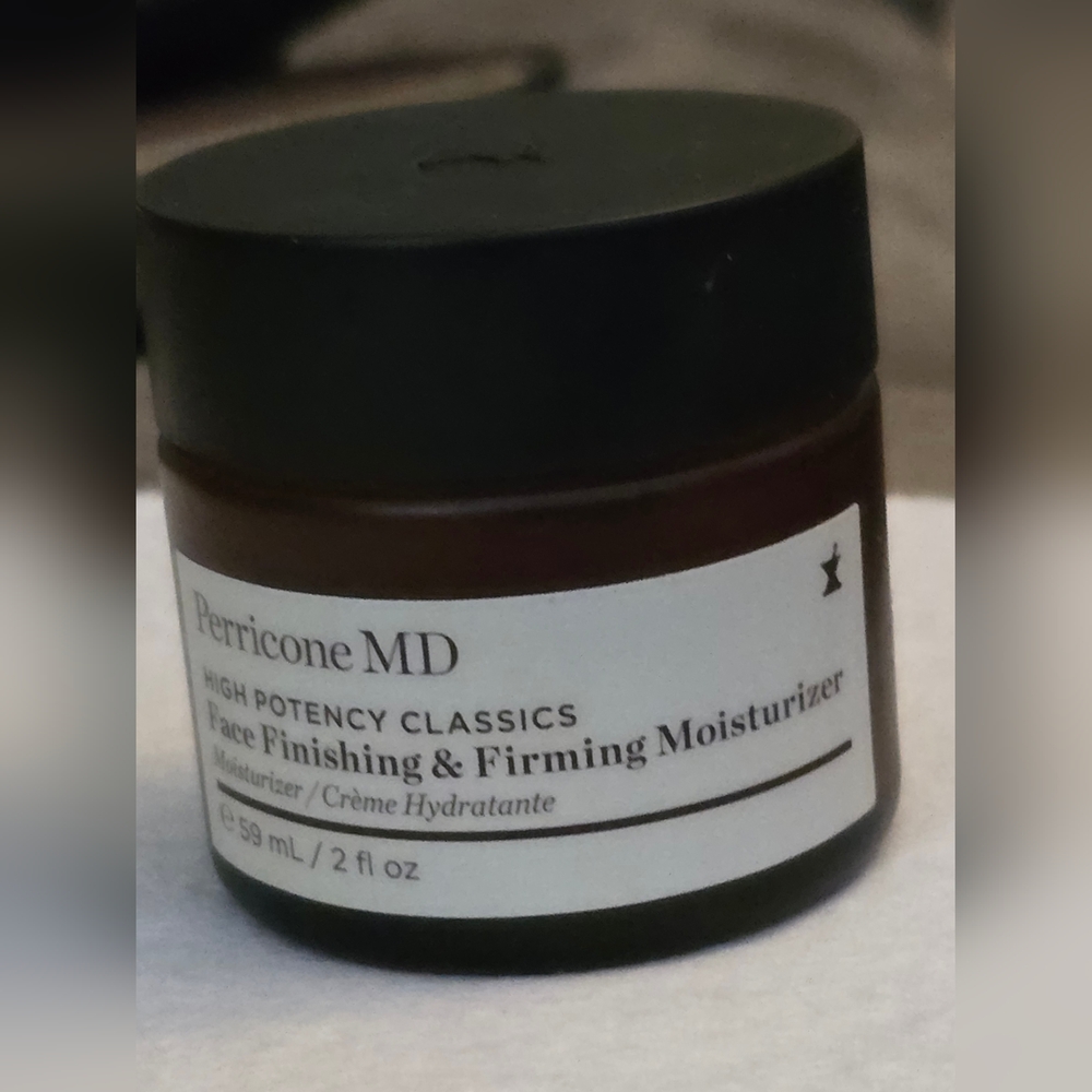 Perricone MD Face Finishing & Firming Moisturizer - Black and Brown